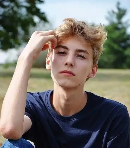 6686体育app铜牌作者笑到面瘫