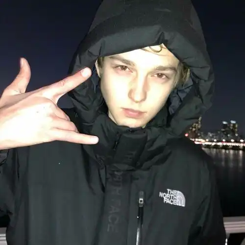 6686体育app铁牌作者Phoebe