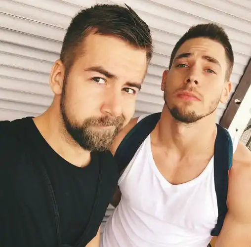 6686体育app铁牌作者Neil