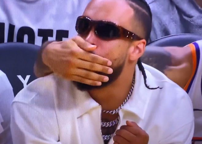 顶包未果！狄龙口吐芬芳，利弗斯捂狄龙嘴抢着吃T被裁判员识破