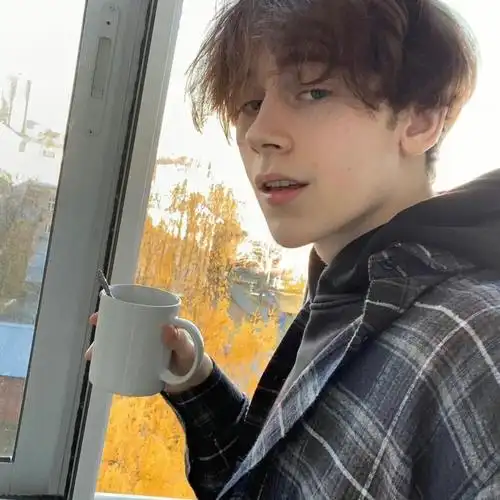 6686体育签约作者Janelle